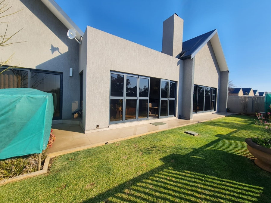 4 Bedroom Property for Sale in Heron Banks Golf Estate Free State